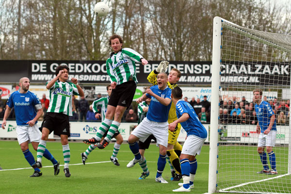 SC Genemuiden - G.V.V.V. (Foto Helmich Lubberts).